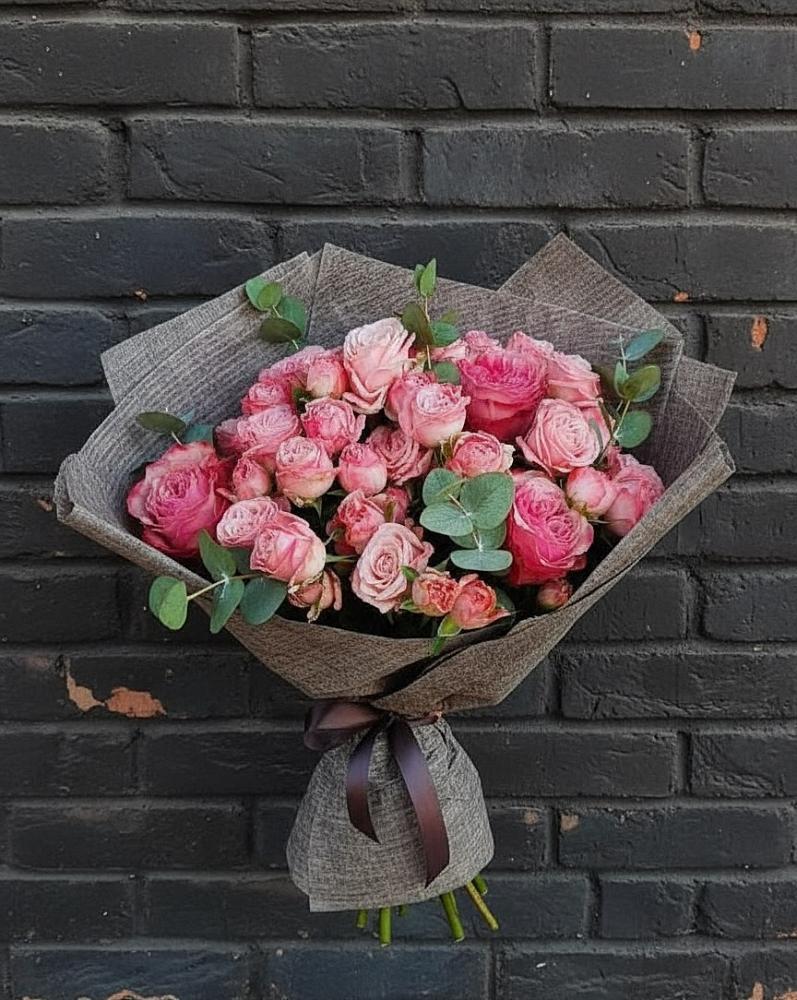 Букет цветов из: Розы в Коммунистический