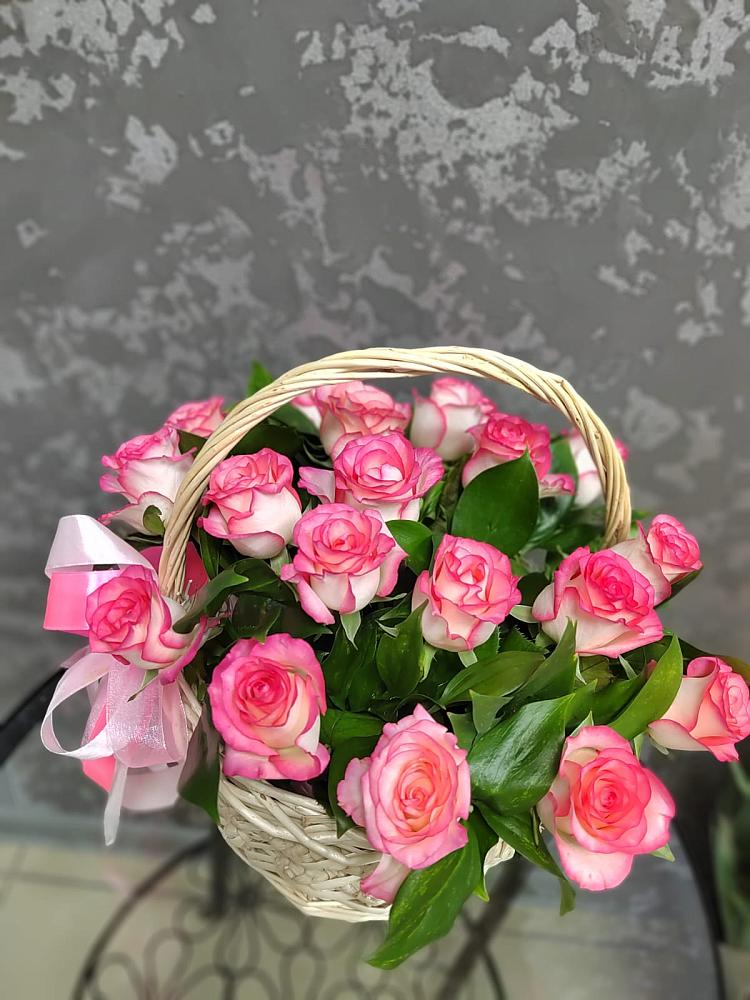 Цветочная композиция из Розы в корзине в Коммунистический