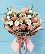 Букет цветов из:  Розы, Альстромерии и Лизиантусы в Коммунистический