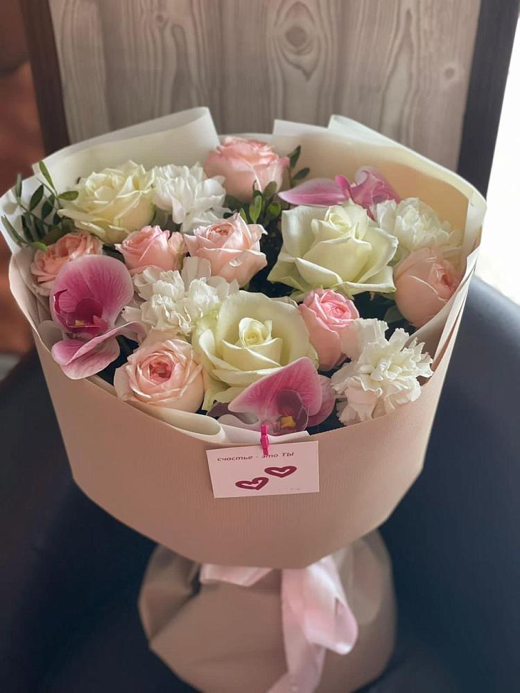 Букет цветов из: Орхидеи, Розы и Гвоздики в Коммунистический