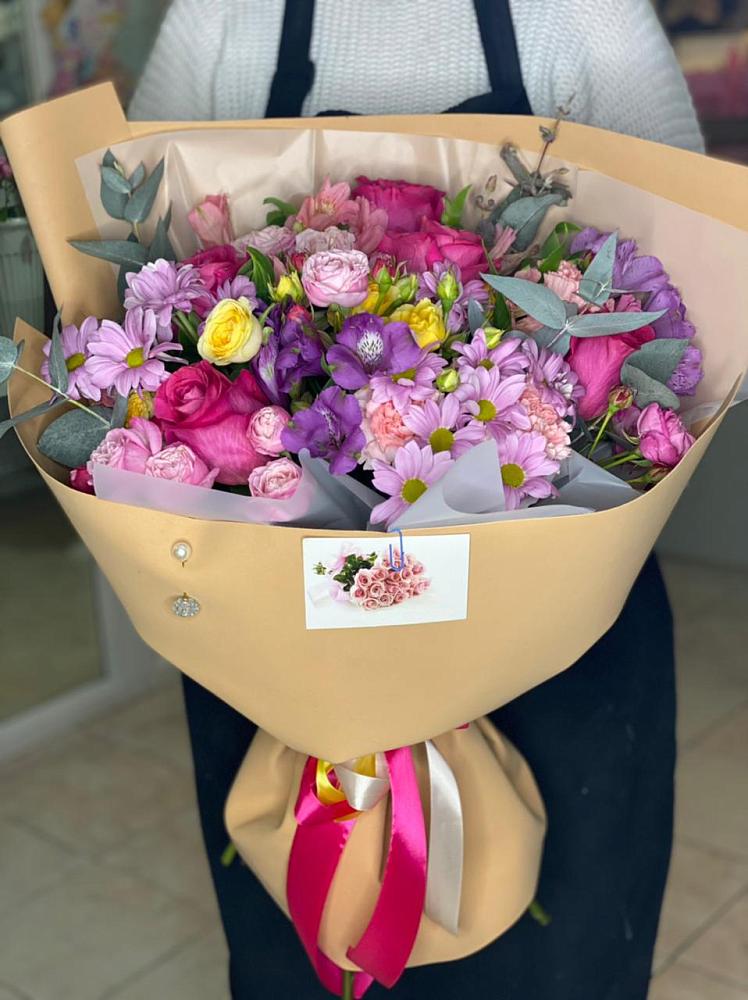 Букет цветов из: Хризантемы, Гвоздики и Альстромерии в Коммунистический