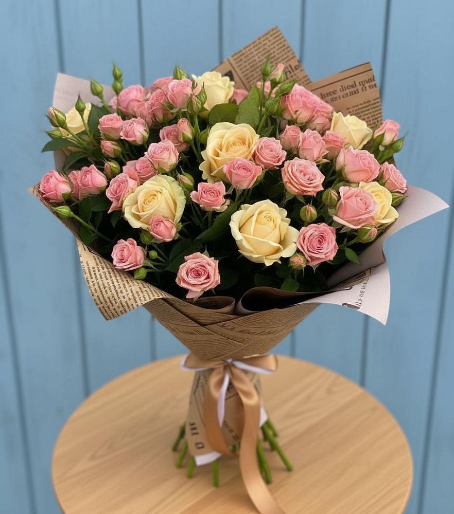 Букет цветов из: Розы в Коммунистический