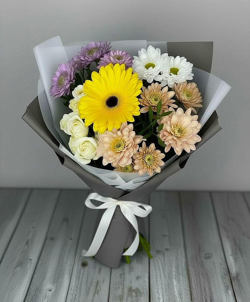 Букет цветов из: Розы, Герберы и Хризантемы в Коммунистический