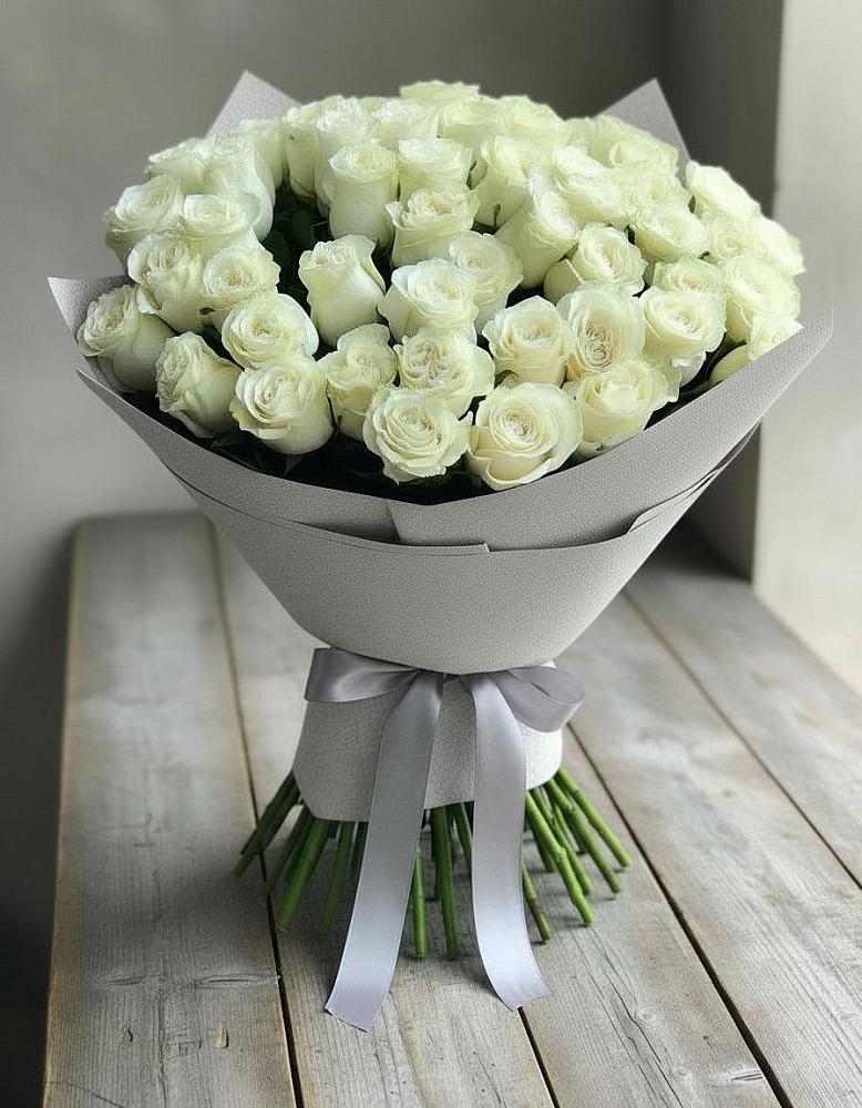 Букет 35 Белых роз в Коммунистический