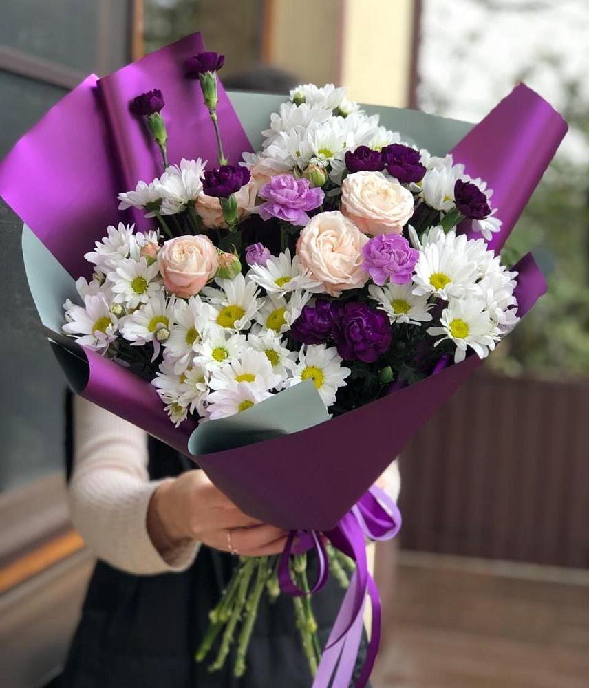 Букет цветов из: Хризантемы, Гвоздики и Розы в Коммунистический