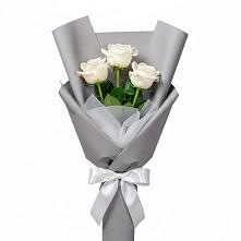 Букет 3 белые розы в Коммунистический