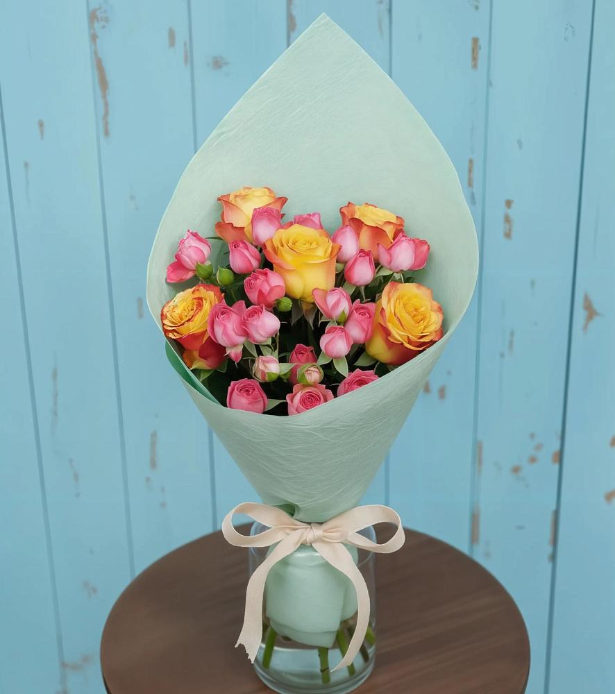 Букет цветов из: Розы в Коммунистический