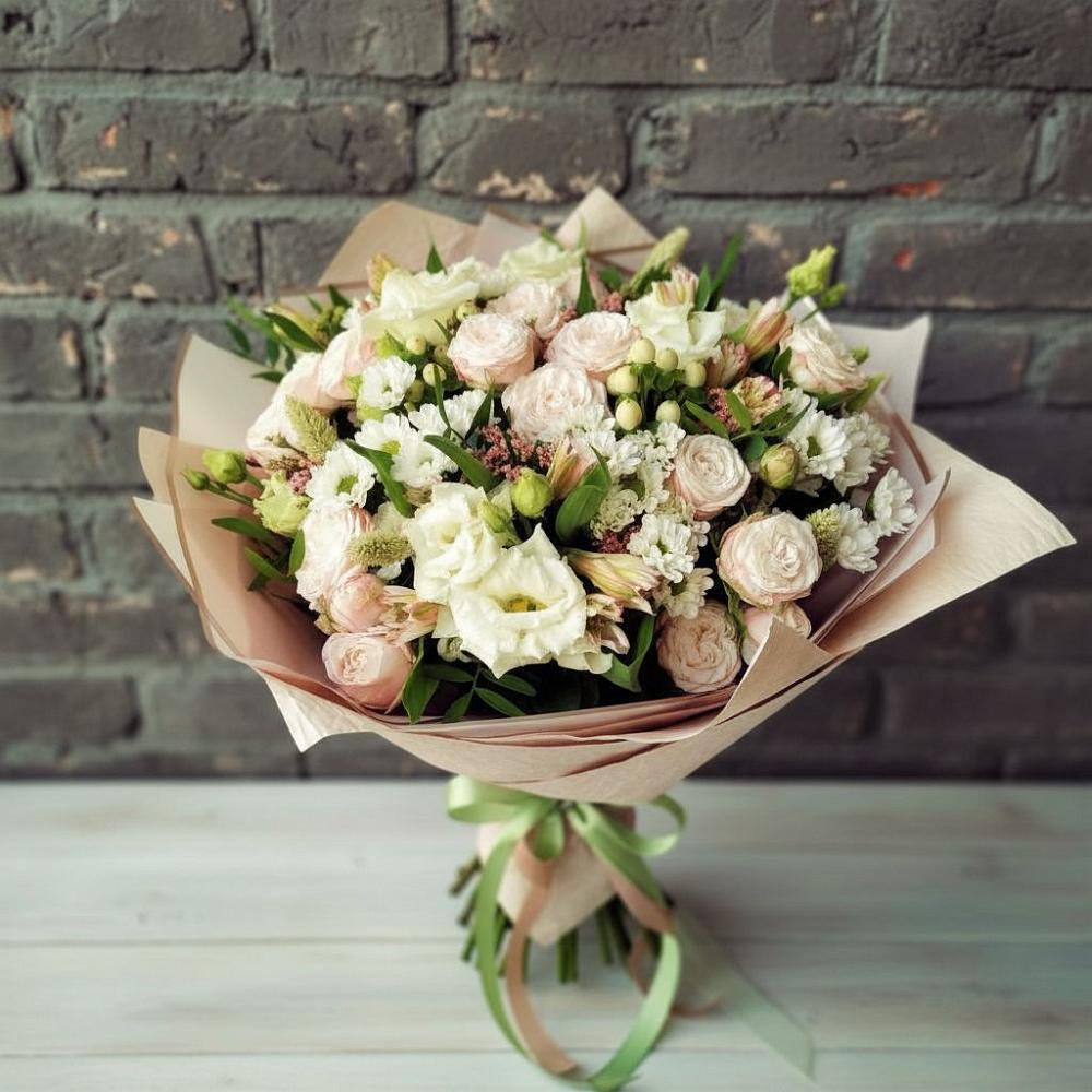 Букет цветов из: Альстромерии, Розы и Хризантемы в Коммунистический