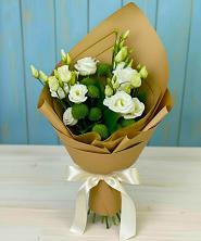 Букет цветов из:  Хризантемы и Лизиантусы в Коммунистический