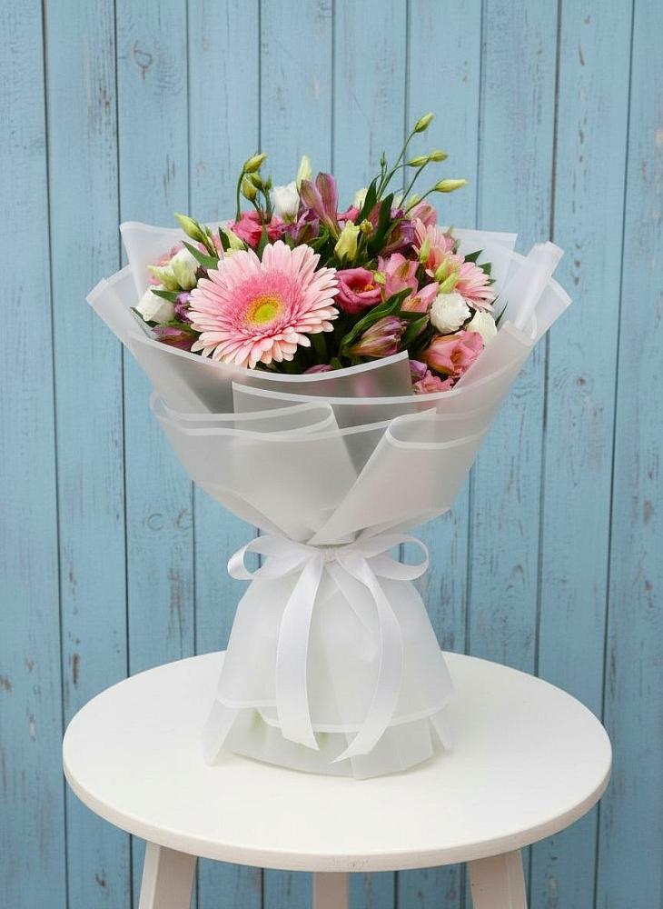 Букет цветов из: Герберы, Альстромерии и Лизиантусы в Коммунистический