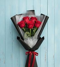 Букет цветов из:  Розы #REPLACE_PRED# Коммунистический