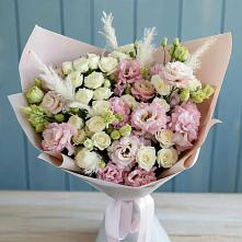 Букет цветов из:  Альстромерии и Розы в Коммунистический